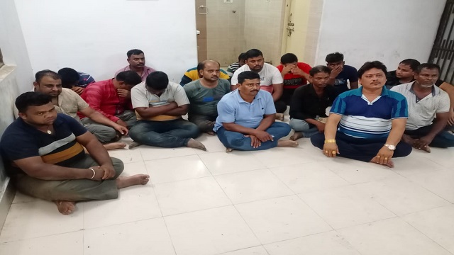 Police raid gambling den in Bhubaneswar