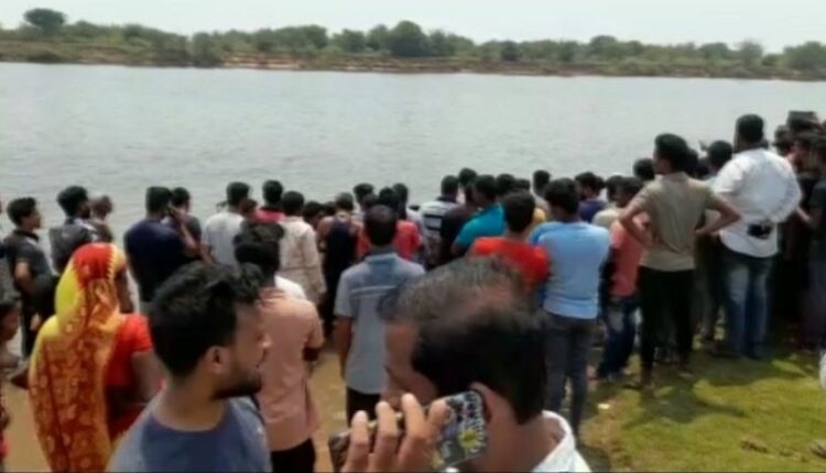 Students drown in Devi River