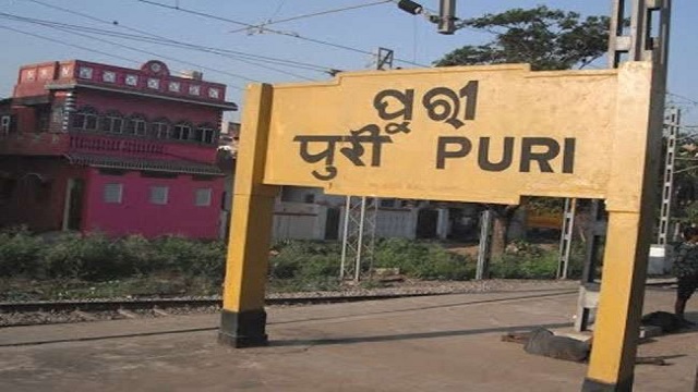 train derails in puri