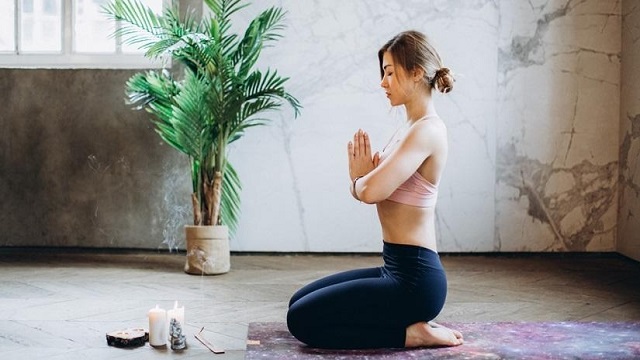 Aromatherapy yoga benefits