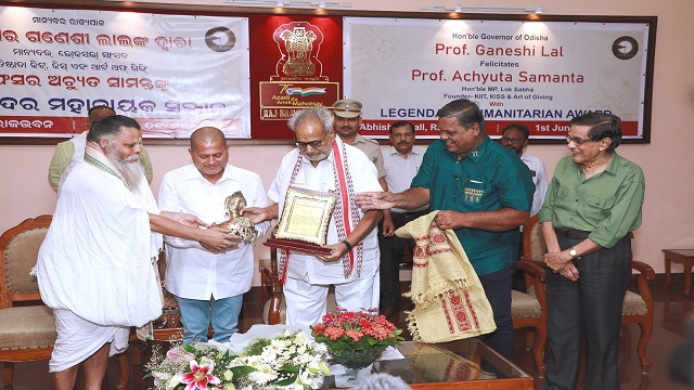 Achyuta Samanta gets Legendary Humanitarian Award