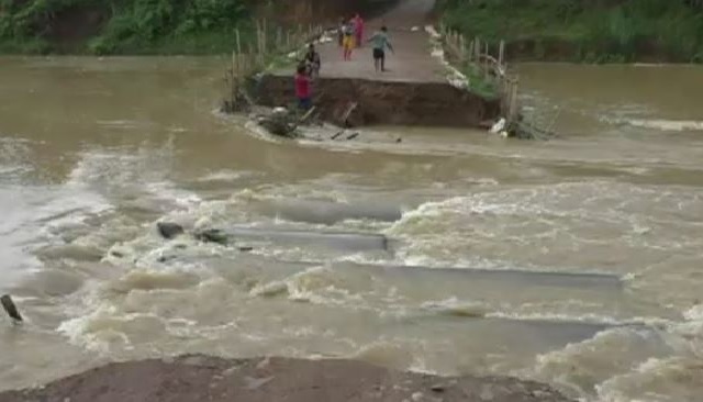 bridge washed away odisha