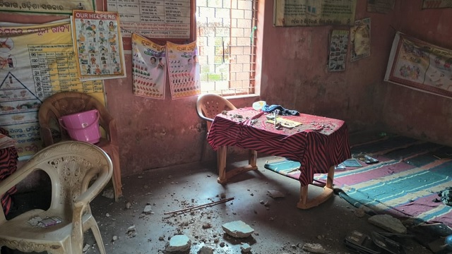 plaster falls from roof of Anganwadi Centre