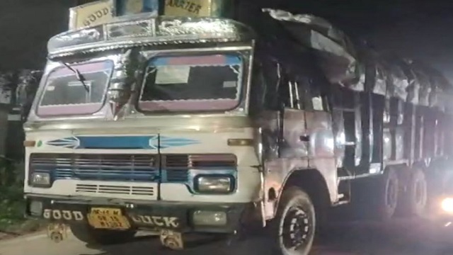 truck falls off bridge in odisha