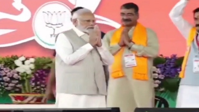 Narendra Modi reaches bhopal