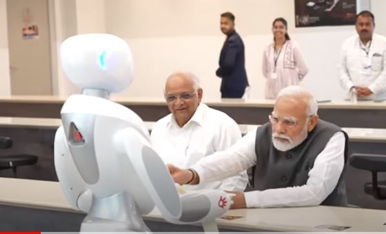 Robot serves tea to PM Modi