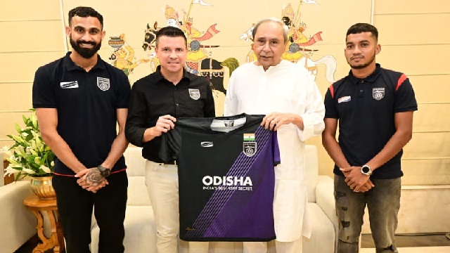 Naveen Patnaik presented with Odisha FC jersey