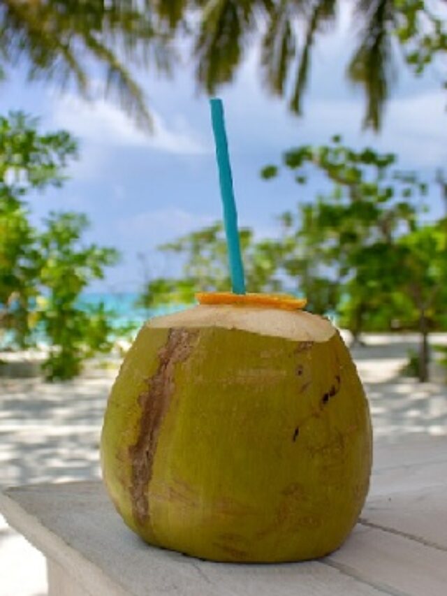 5 health benefits of drinking coconut water