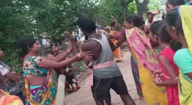 Odisha Goat Thief Caught Beaten By Irate Villagers In Balasore