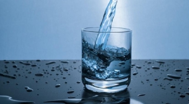 Drinking hot water benefits