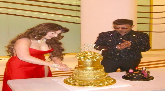 Urvashi Rautela cuts gold cake