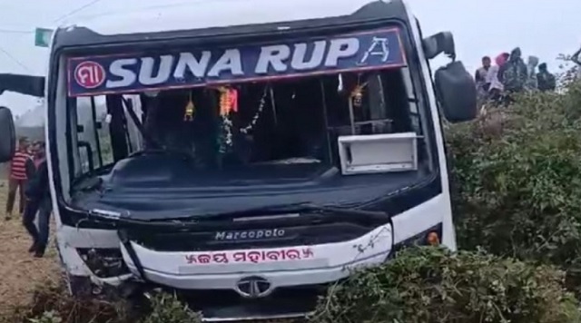 bus collides with bike in cuttack