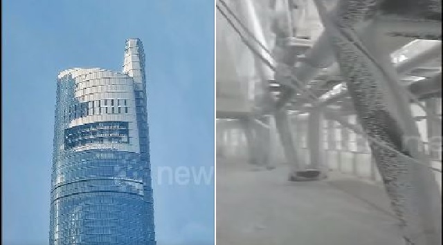 China's tallest edifice summit frozen
