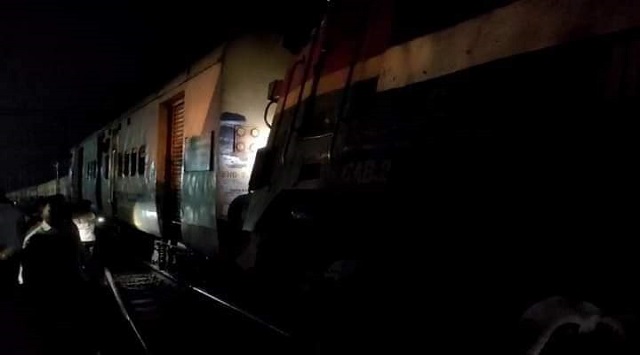 Passenger train derails in Andhra Pradesh