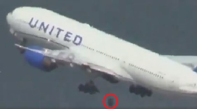 United Airlines plane emergency landing