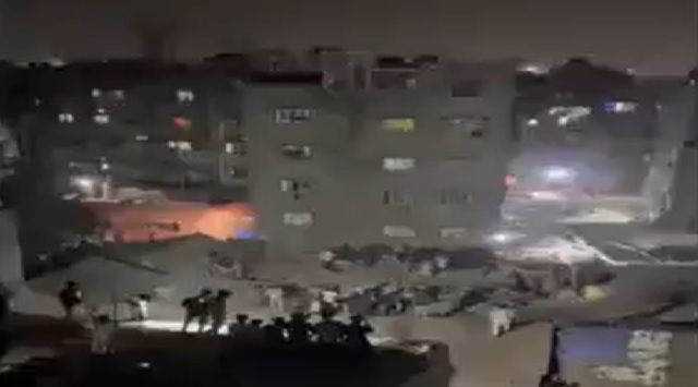 kolkata building collapse