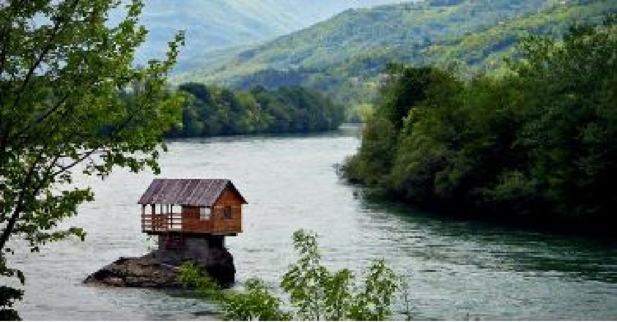The Drina River house in Serbia