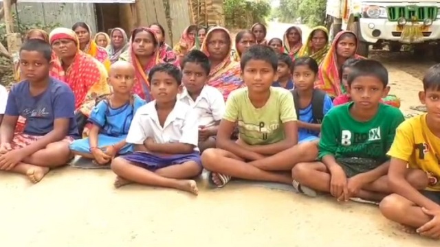 students protest against illegal sand mining in odisha