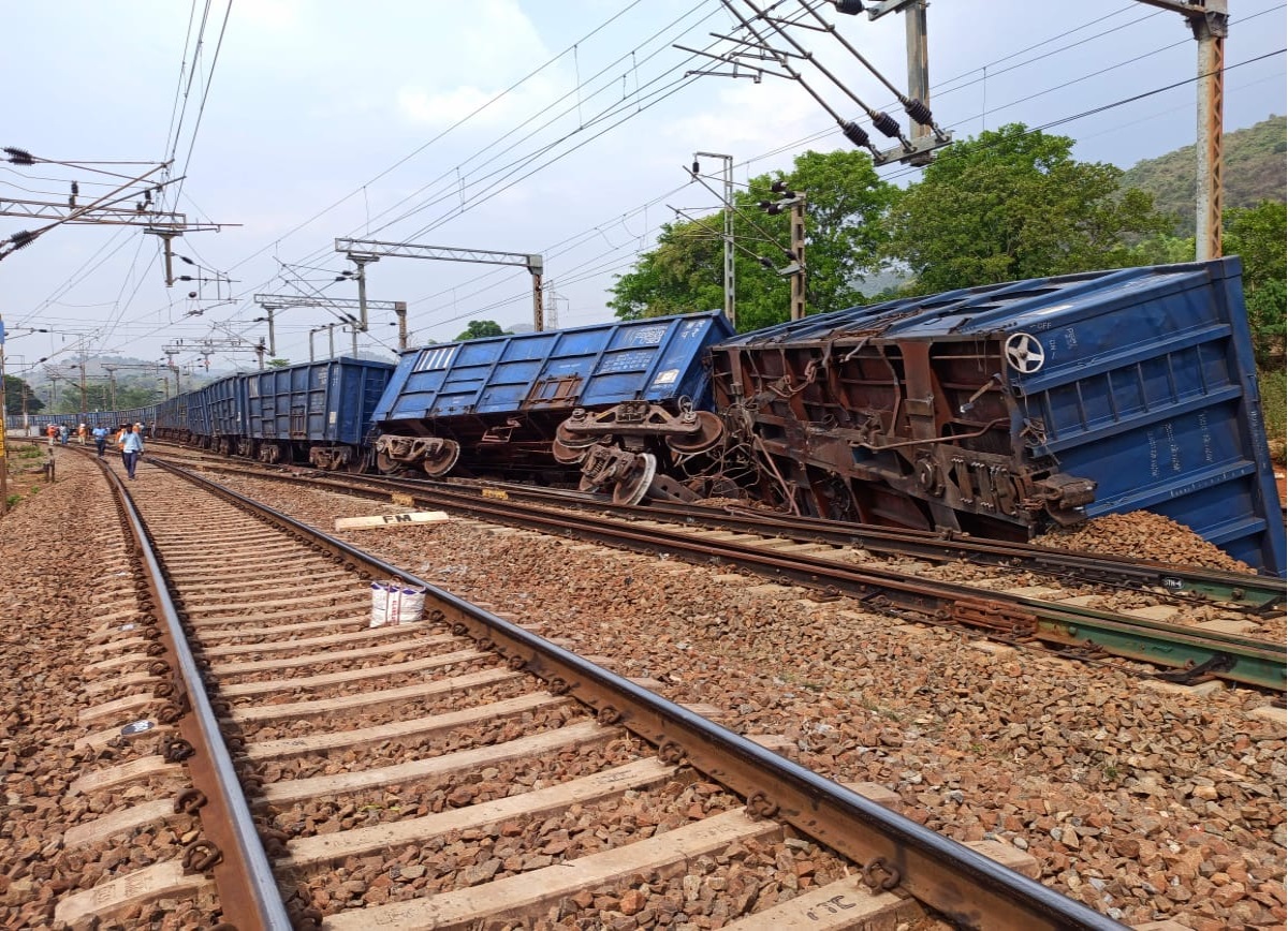 train derails in Koraput