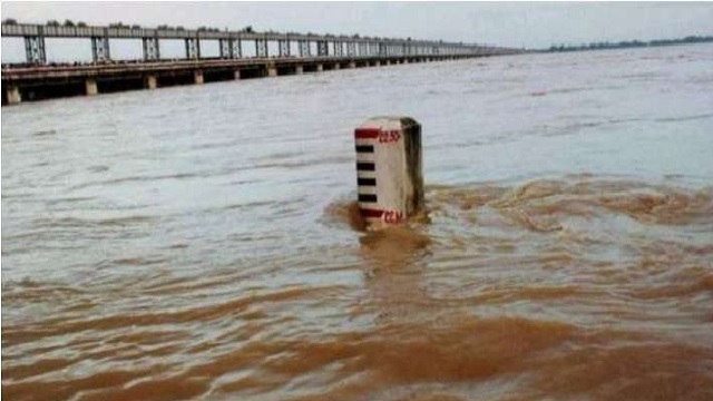 Subarnarekha river crosses danger mark in Rajghat of Balasore