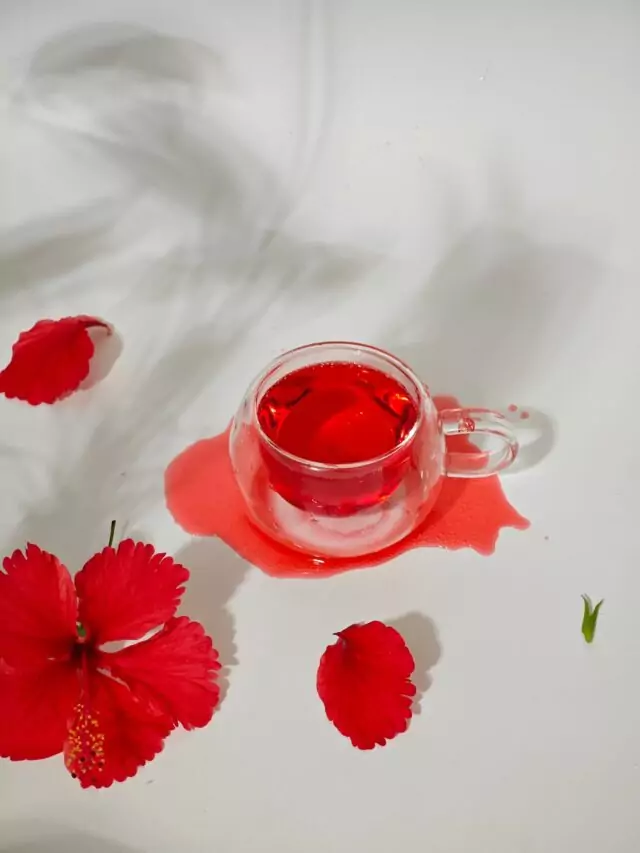 Hibiscus tea benefits you should know before your next cup