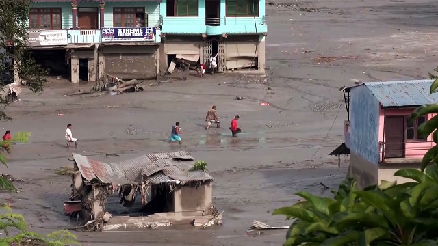 Death toll in Nepal flash floods rises to 579; search and rescue operations continue